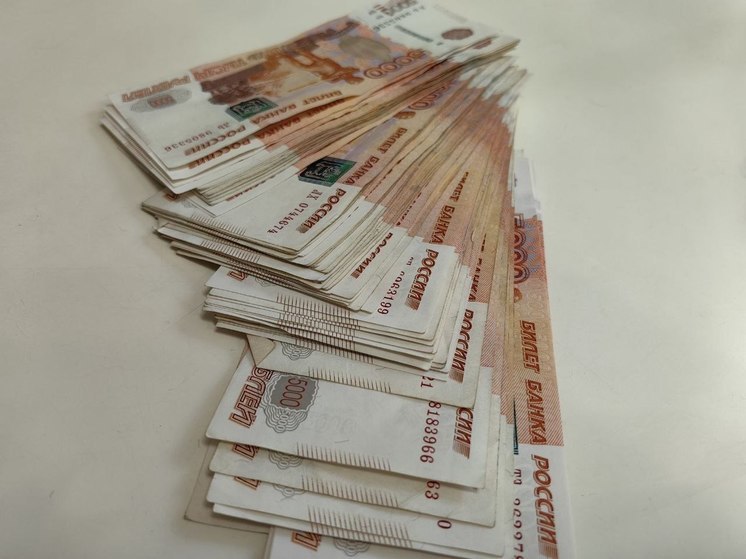 Больше 120 млн рублей застряли в крипте у сына приморского депутата