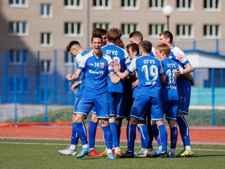 Смоленский «Университет спорта» вышел на второе место в футбольном чемпионате