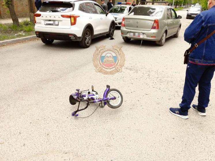 У 75-й гимназии в Саратове сбили шестилетнего велосипедиста