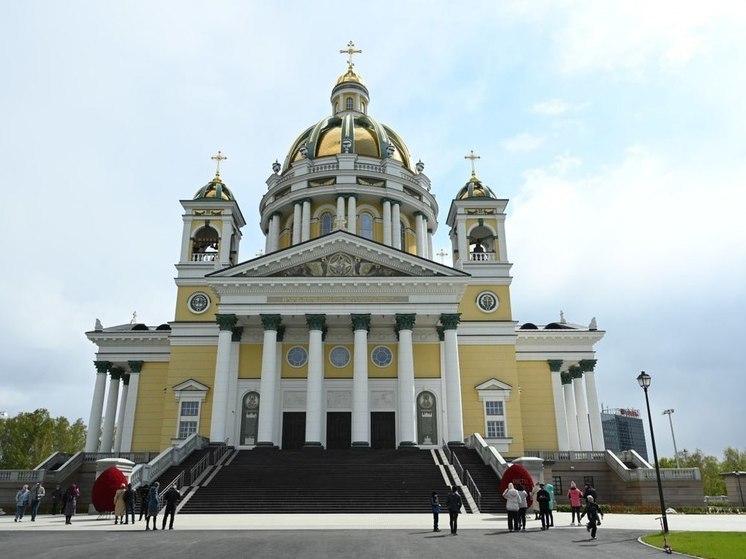 Южноуральцы до 12 мая могут посетить службы в нижнем храме кафедрального собора