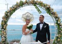 Уроженка Нерчинска, которая много лет живет в Турции, блогер Мария Долунай (Слесаренко) стала победительницей проекта «Чужая свадьба» на телеканале «Пятница»