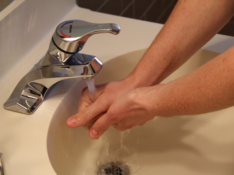 Специалисты Роспотребнадзора напомнили жителям Хакасии, как правильно мыть руки