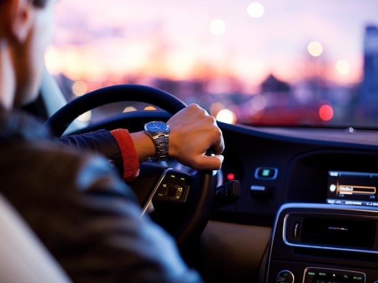 Врачи предупреждают водителей Хакасии о рисках, возникающих при длительном нахождении за рулем. В таком рабочем режиме могут возникнуть 
проблемы с сердечно-сосудистой системой. 