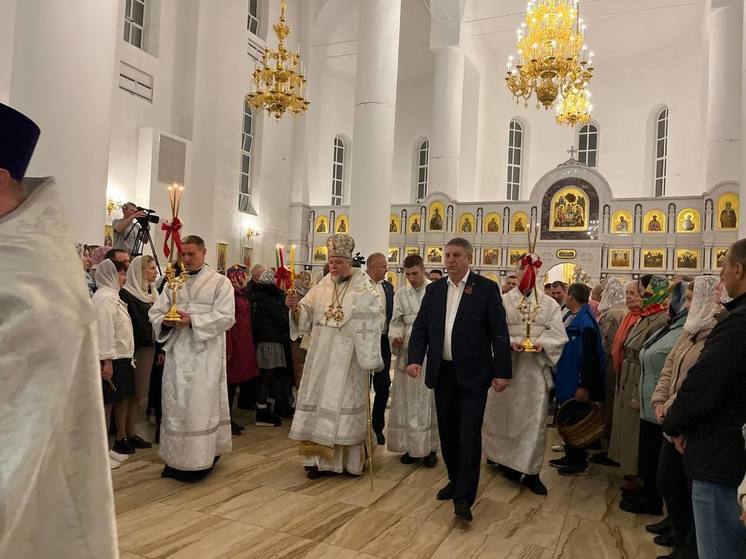 Брянский губернатор поздравил земляков с праздником Пасхи