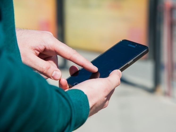 Эксперты перечислили основные недостатки смартфонов с изогнутым экраном