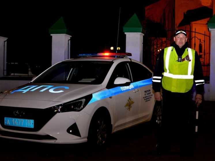 Глава МВД Хакасии проверил несение службы нарядов полиции в ночь на 5 мая