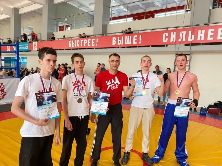 Серпуховские спортсмены стали лучшими на турнире по кикбоксингу