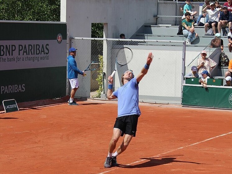 Российский теннисист Рублев выиграл турнир категории "Мастерс" в Мадриде