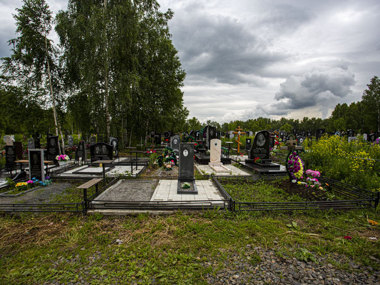 В Красноярске на Родительский день ограничат проезд возле кладбищ