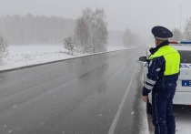 На дорогах Свердловской области образовалась гололедица из-за перепадов температур