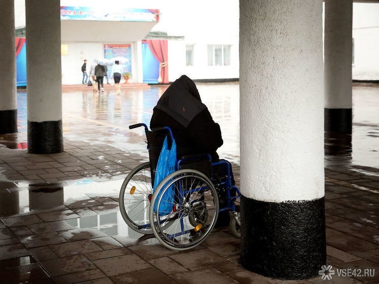 Вмешательство прокуратуры помогло инвалиду из Кузбасса получить кресло-коляску