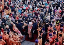 5 мая в Екатеринбурге после Пасхальной вечерни состоялся крестный ход