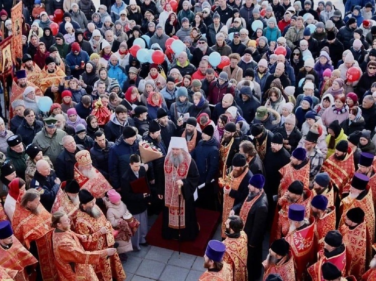 Более трех тысяч православных прошли крестным ходом по Екатеринбургу