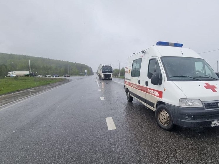 В Челябинской области на трассе М-5 автоледи пострадала в ДТП с фурой
