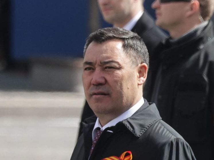 Президент Киргизии посетит 9 мая Парад Победы в Москве