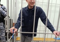 Александр Глисков, арестованный по делу о взятке депутат Заксобрания Красноярского края, перед первым судебным заседанием назвал фамилии свидетелей