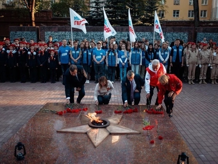 Александр Новиков принял участие в акции «Огонь памяти»