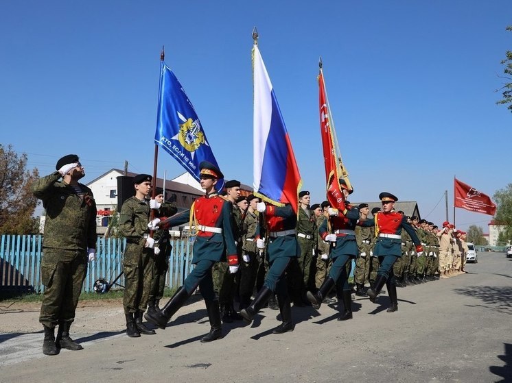 Тюменские ветераны получат поздравление от юнармейцев и курсантов