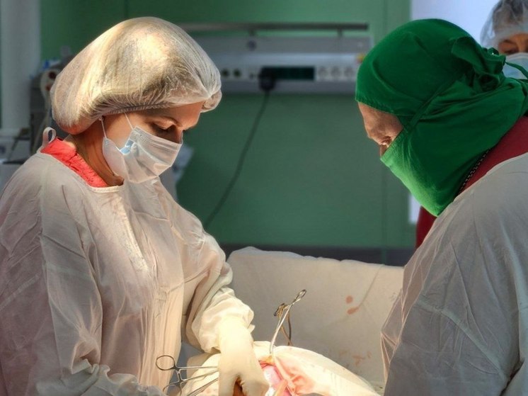 Опухоль размером с фитбол удалили пациентке в Балашихе