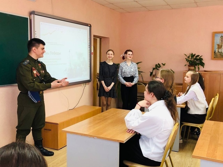 Студентам Серпухова рассказали о Победе