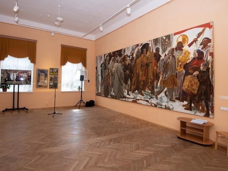 Полотно «Новгород. 1944» художника Александра Крылова передано в дар музею