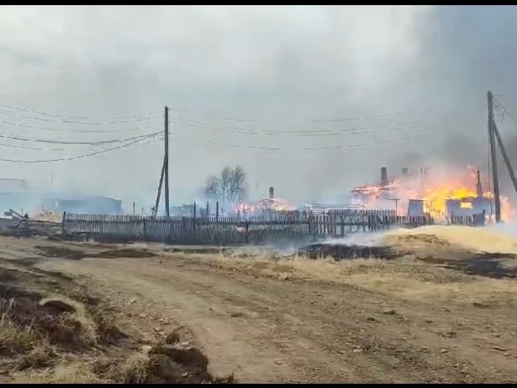 Режим ЧС введен в Братском районе из-за крупного пожара