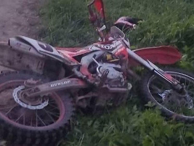 В Сапожковском районе 26-летний мотоциклист на Honda врезался в стену