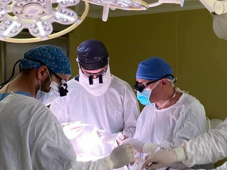 Пензенские хирурги провели уникальную операцию на ноге бойцу СВО