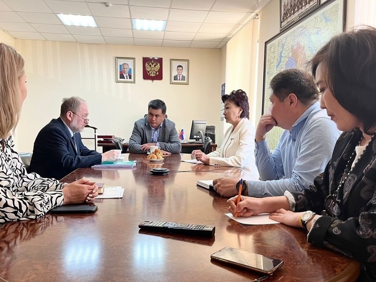 В Калмыкии обсудили сотрудничество с Астраханским медуниверситетом