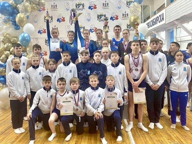 Батутисты из ЯНАО завоевали 18 медалей всероссийского турнира в Новосибирске
