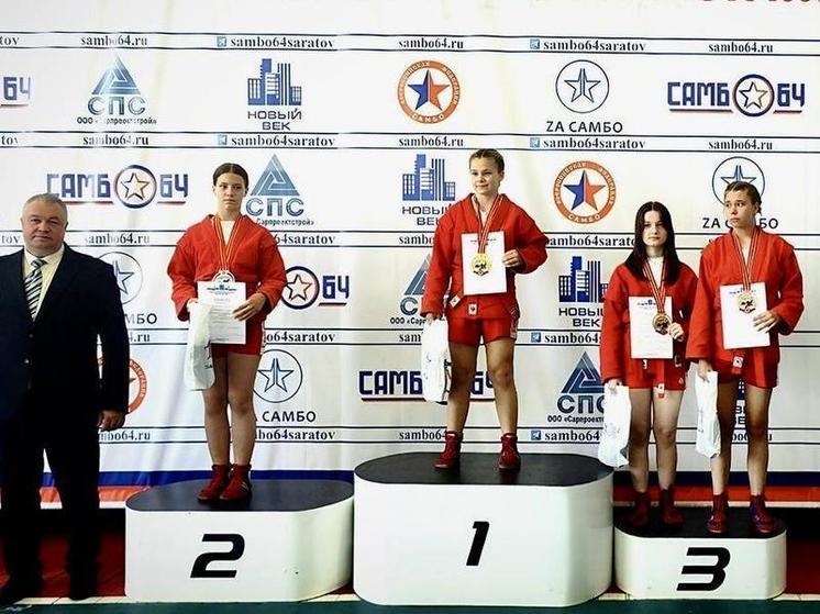 Самбистка из Нового Уренгоя взяла бронзу всероссийских соревнований