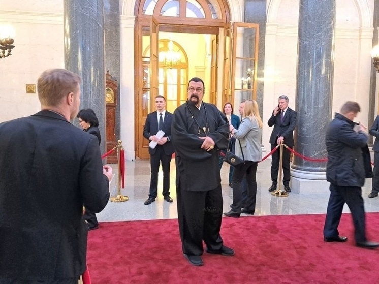 Стивен Сигал прибыл на церемонию инаугурацию Путина