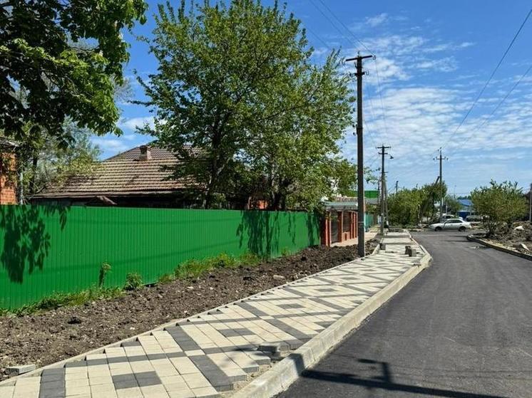 Благоустройство зеленой зоны в станице Новотитаровской завершат до ноября