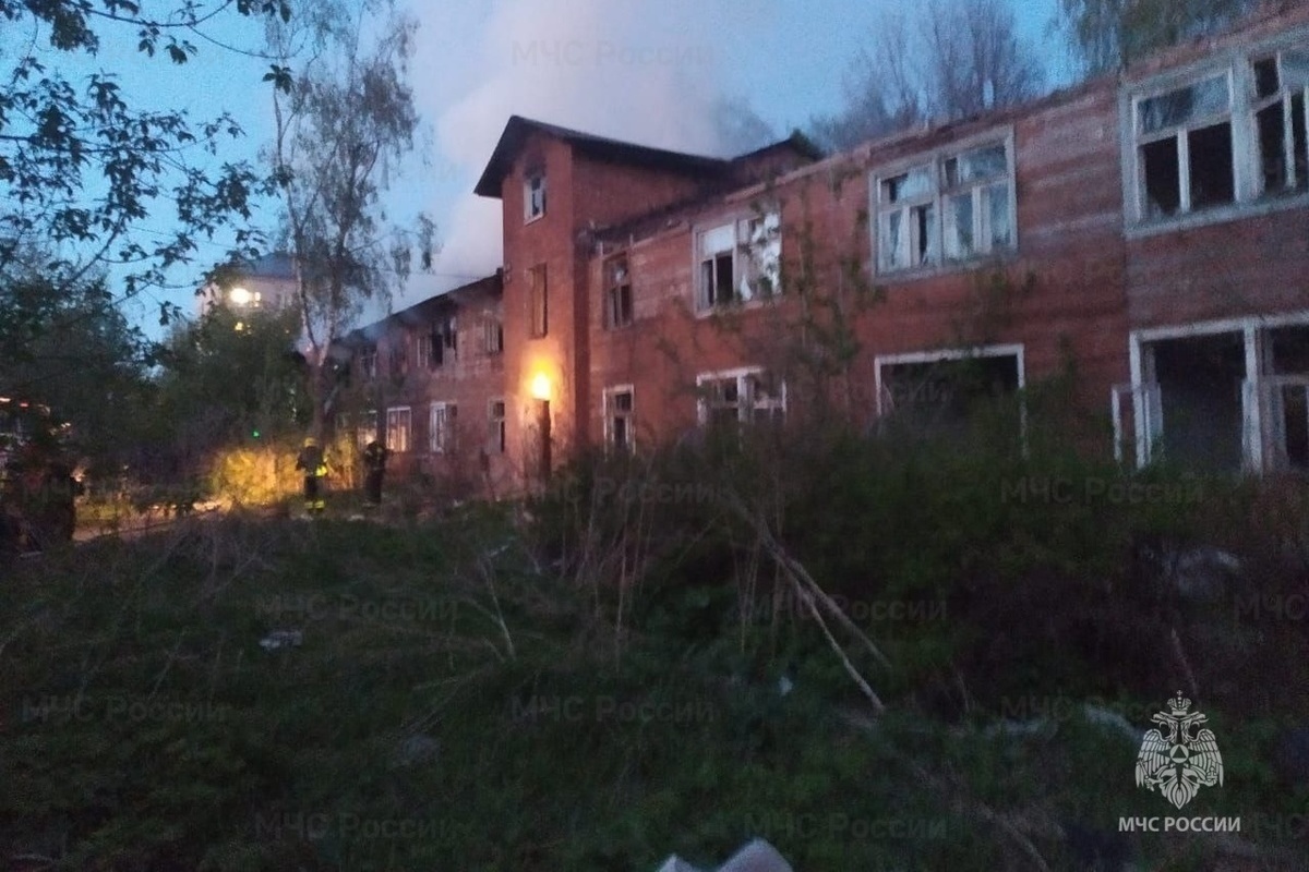 Костромские пожары: нынешней ночью на улице Терешковой сгорел пустующий дом