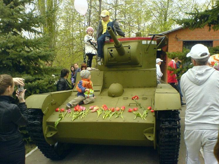 Колонна бронетехники проедет по улицам Саратова в День Победы