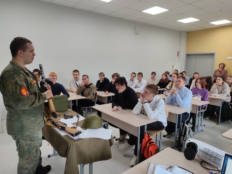 Школьникам Серпухова показали образцы оружия времен Великой Отечественной войны