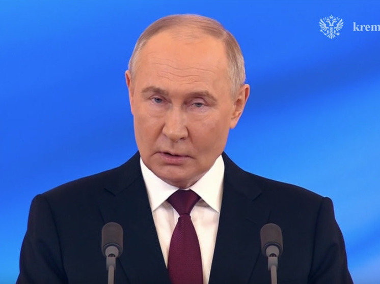 Путин поручил удвоить МРОТ к 2030 году