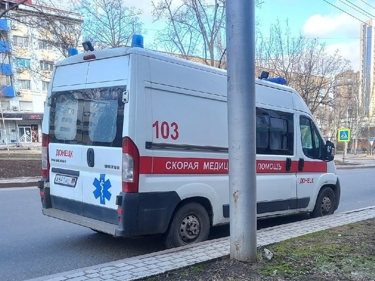 Пенсионер и сотрудники МЧС ДНР пострадали в результате агрессии ВСУ