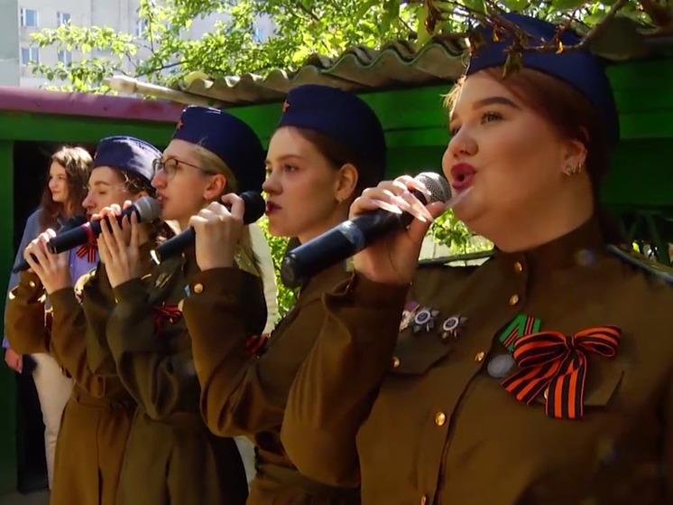 «Катюша», «День Победы» и другие военные песни звучали в калининградских дворах