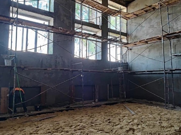 Калужане занимаются восстановлением школы в Первомайске