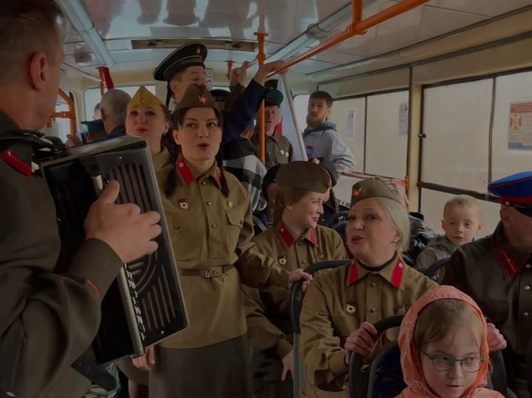 Праздник Победы принес в орловские трамваи песни военных лет