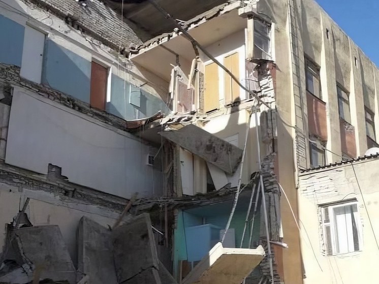ЧП в Александровом Гае: частично рухнуло здание администрации