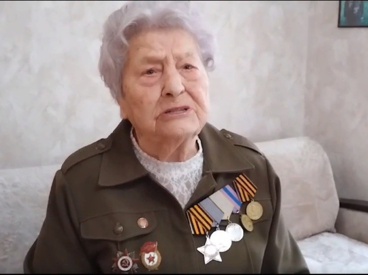 Российские звезды поздравили 102-летнюю «стальную бабушку», освобождавшую Воронеж