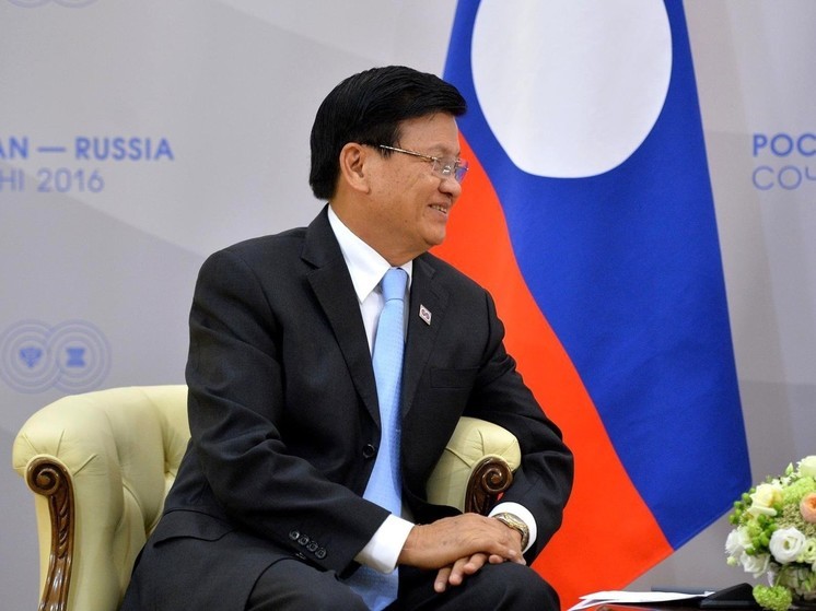 Президент Лаоса Тхонглун Сисулит прибыл с визитом в РФ