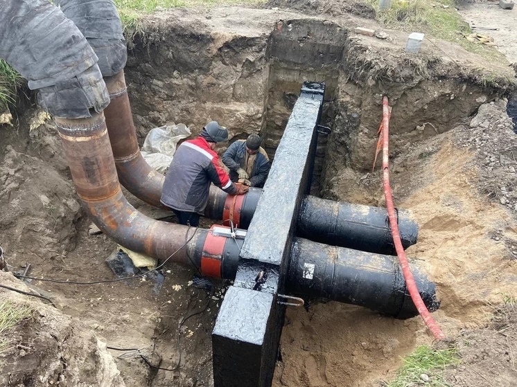 В Василеостровском районе поменяли 444 метров труб