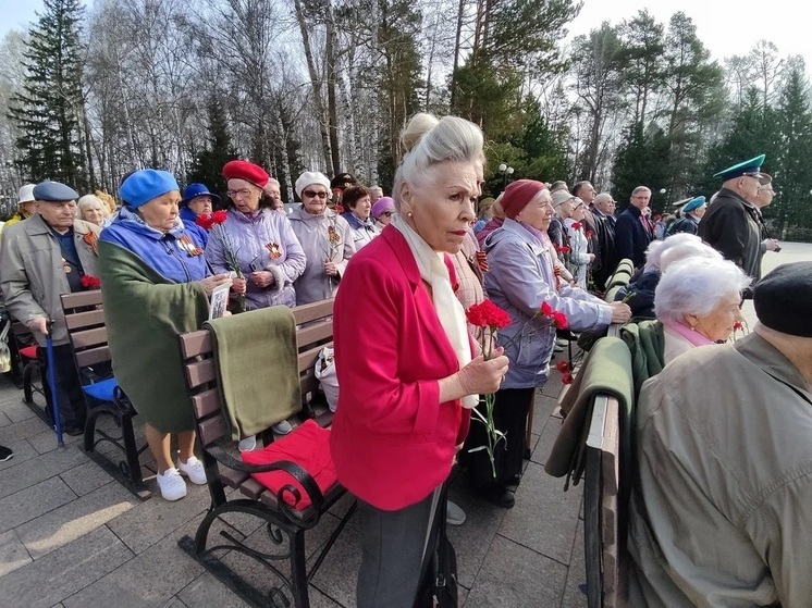 В Лагерный сад в ночь на 9 мая привезут скамейки для томских ветеранов ВОВ