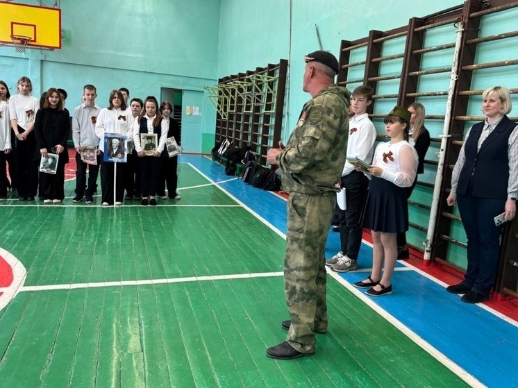 В Орловской области перед Днём Победы организовали «Уроки мужества» для школьников и студентов