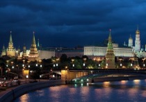 В Telegram-канале Комплекса городского хозяйства Москвы призвали жителей столицы быть внимательными на улице из-за сильного ветра