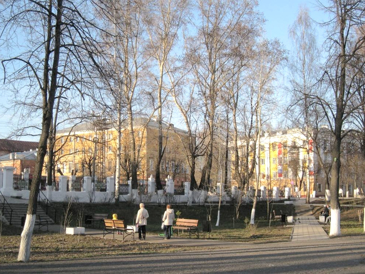 Сквер у Спасского собора в Кирове закроют для посещения
