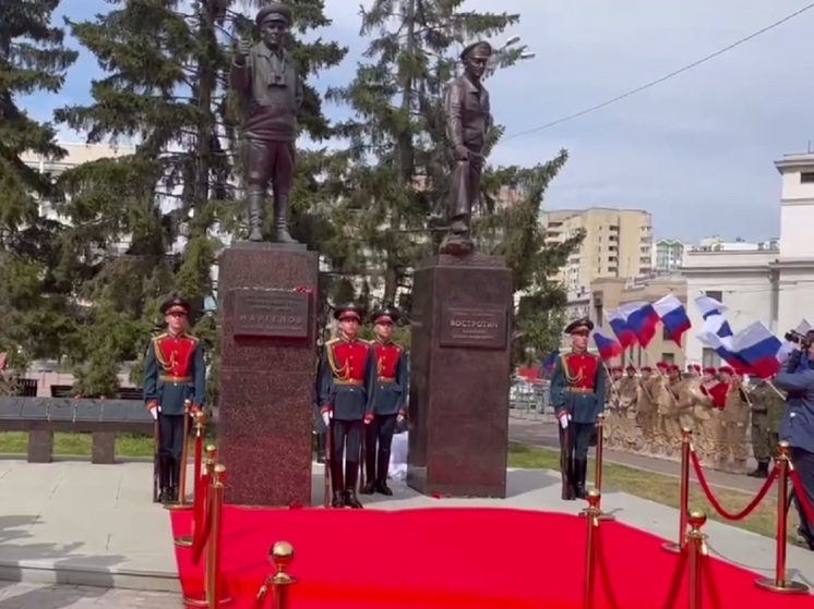 В Екатеринбурге открыли памятник председателю Союза десантников России